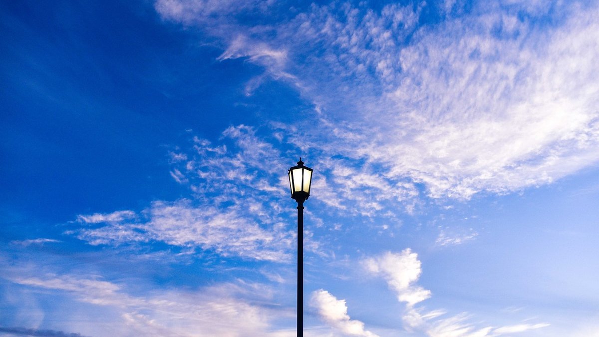 Selecting a Floor Lamp for a Small Victorian Terrace
