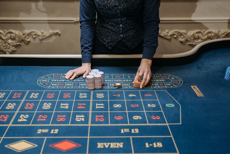 The Psychology of the Spin: Why Slots Still Rule iGaming